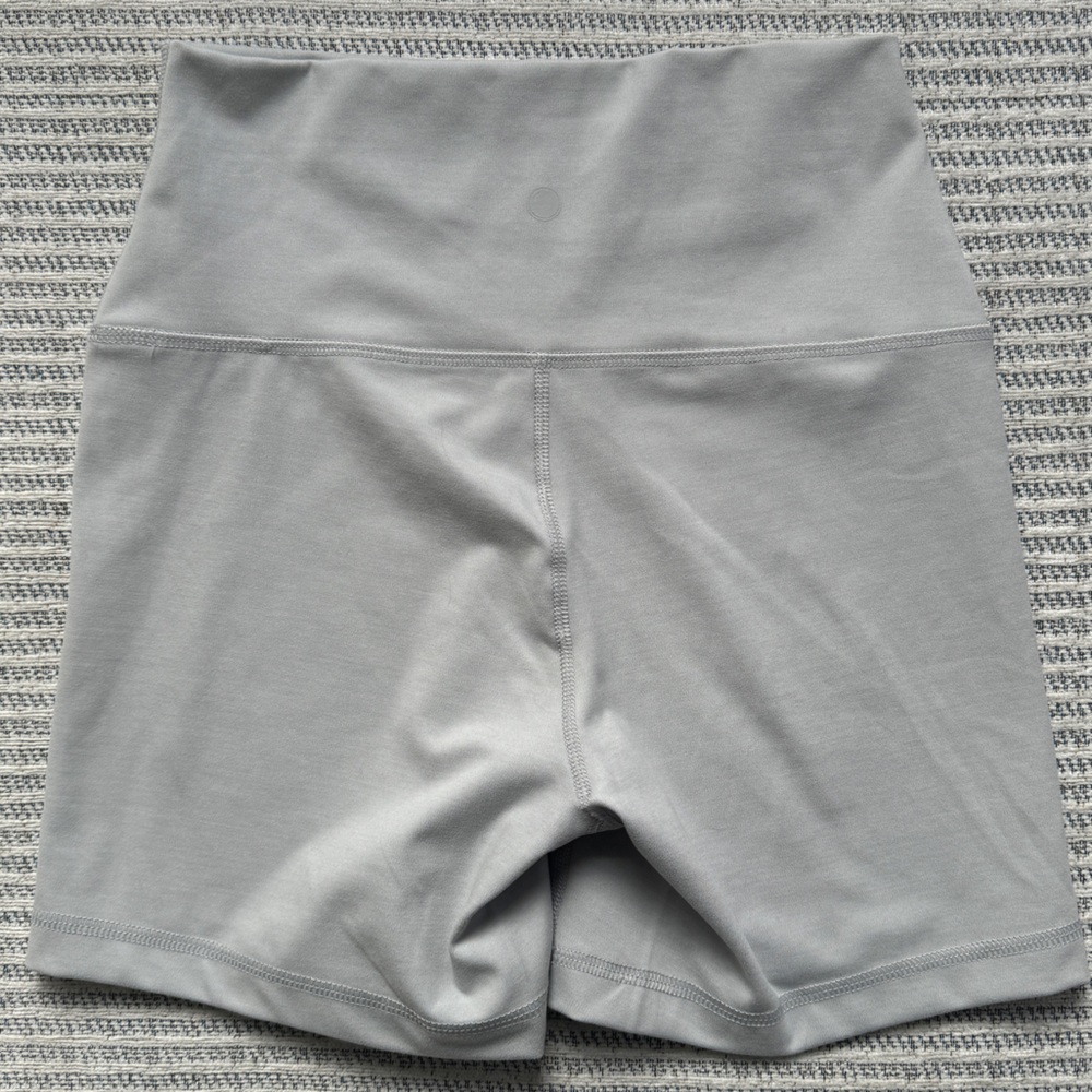 Yogalicious Heather White Shorts Size Small NEVER WORN